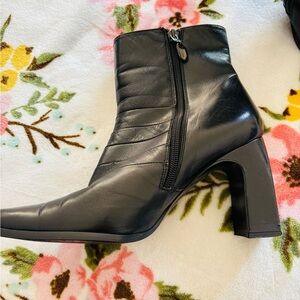 Ravel London leather black boots